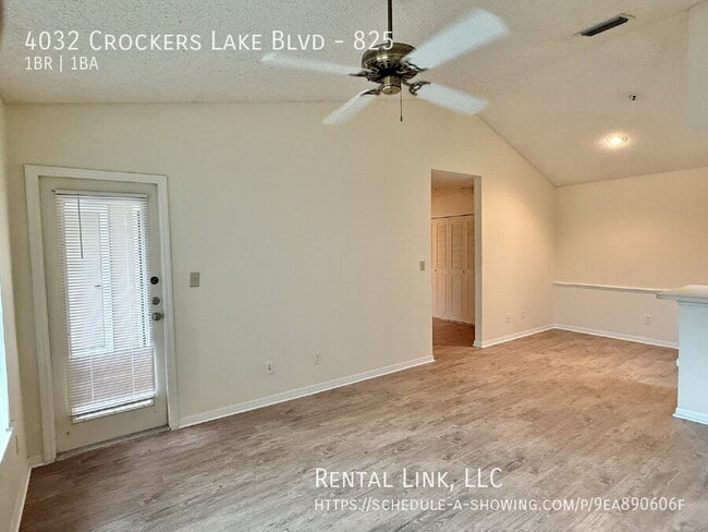 4032 Crockers Lake Blvd in Sarasota, FL - Building Photo - Building Photo