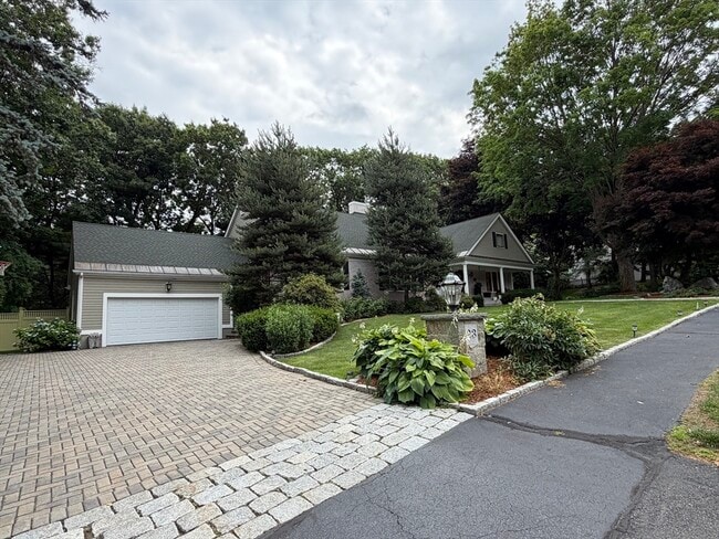 property at 23 Bellevue Rd