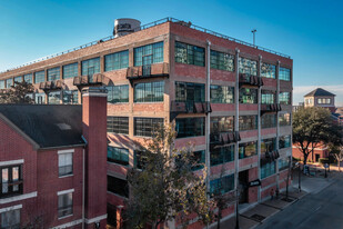 2220 Canton St Apartamentos