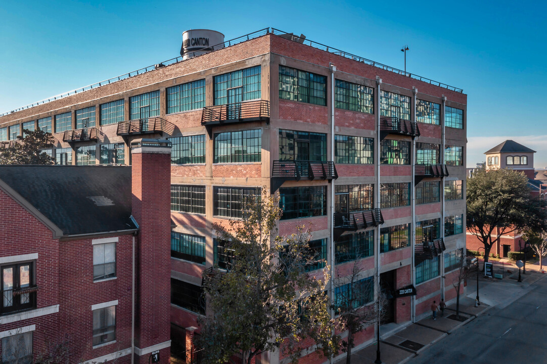 2220 Canton Lofts in Dallas, TX - Foto de edificio