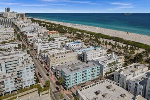 713 Collins Ave in Miami Beach, FL - Building Photo