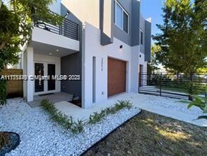 3056 SW 18th St in Miami, FL - Building Photo - Building Photo