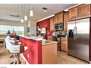 8570 Evernia Ct in Bonita Springs, FL - Foto de edificio - Building Photo