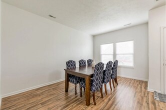 4774 Langhorn Trail in Shadeland, IN - Foto de edificio - Building Photo