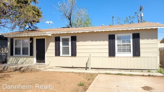 3701 Avenue R in Lubbock, TX - Building Photo - Building Photo