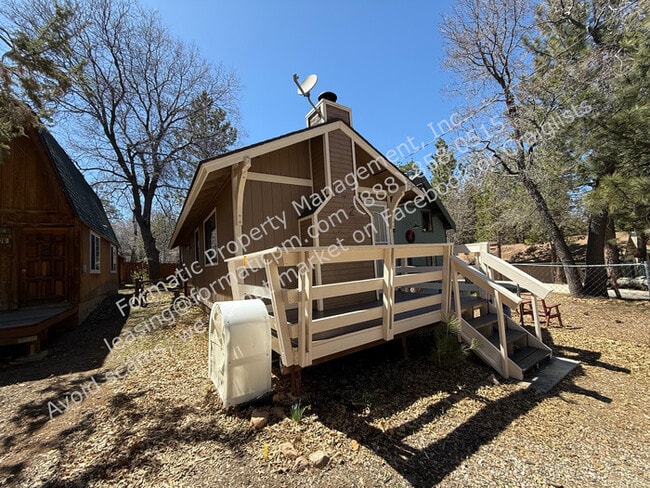 672 Highland Ln in Big Bear, CA - Building Photo - Building Photo