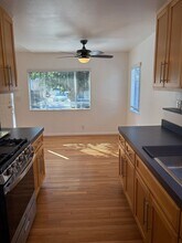 129-129 McKee St in Ventura, CA - Building Photo - Building Photo