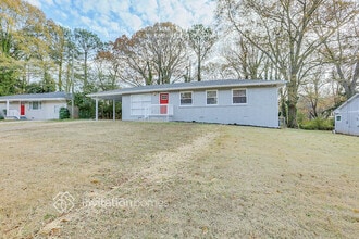 2355 Collier Dr in Decatur, GA - Building Photo - Building Photo