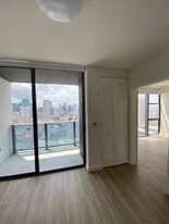 45 NE 5th St in Miami, FL - Building Photo