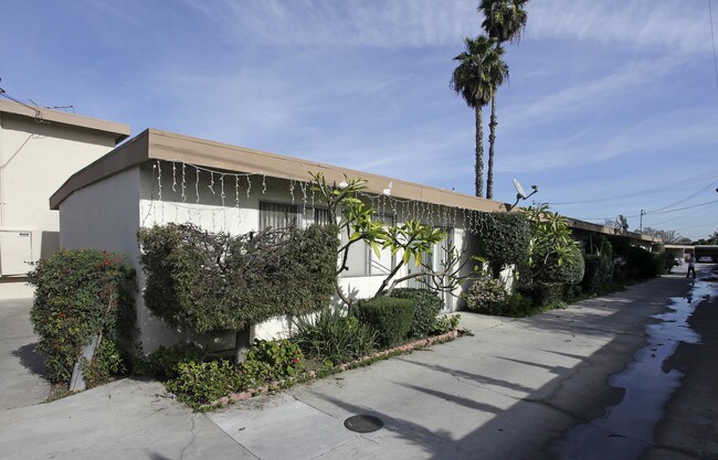 7761 Melrose St in Buena Park, CA - Foto de edificio - Building Photo