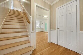 14 Grove Ln in Greenwich, CT - Building Photo - Building Photo