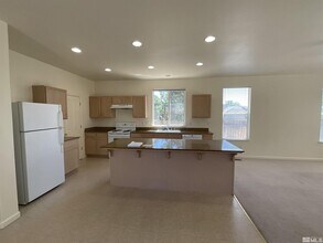 5707 Rainier Peak Dr in Sparks, NV - Building Photo - Building Photo