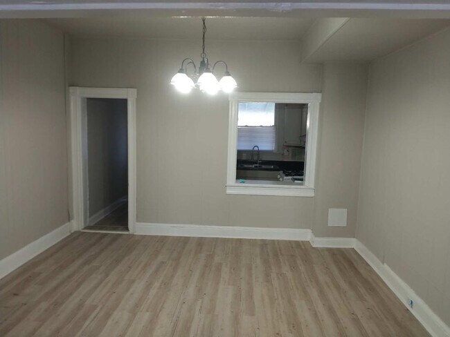 1522 N Patterson Park Ave photo'