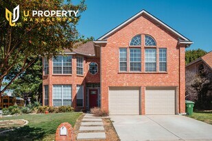 1940 Robin Ln in Flower Mound, TX - Building Photo