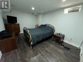 579 Windfields Farm Dr W in Oshawa, ON - Building Photo - Building Photo