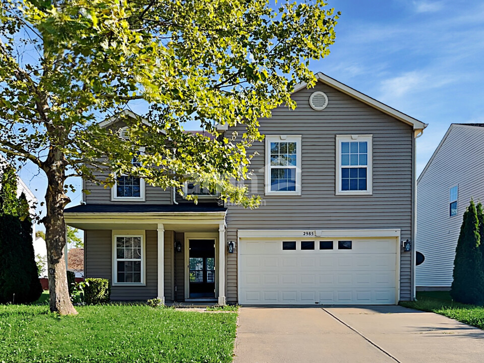2985 Sentiment Ln in Greenwood, IN - Building Photo