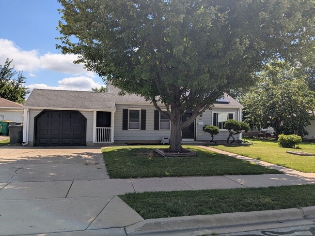 603 Kingston Dr in Romeoville, IL - Foto de edificio - Building Photo