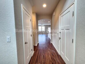 7907 Blackhawk Pass in San Antonio, TX - Building Photo - Building Photo
