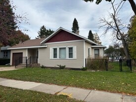 317 N Monroe St in Stoughton, WI - Building Photo