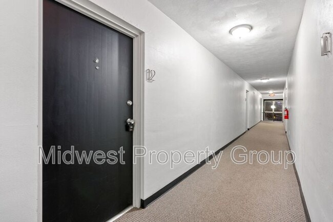 property at 2507 S Big Bend Blvd