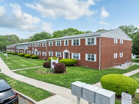 Newport Apartments in Milford, CT - Building Photo