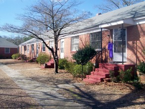 321 Charlotte St in Hamlet, NC - Foto de edificio - Building Photo