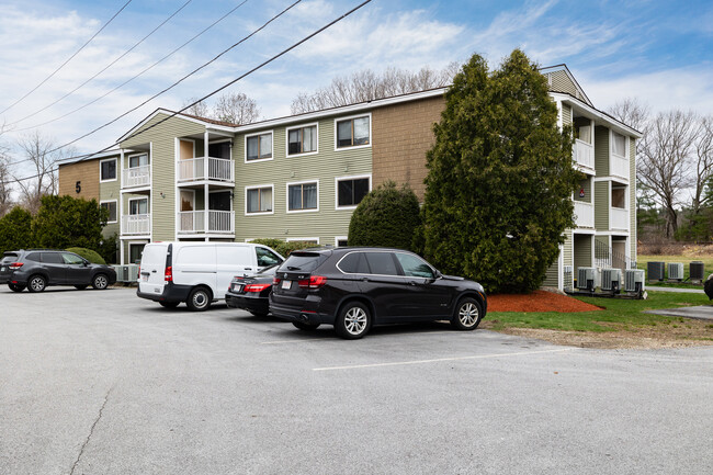 Bridgeview Park Apartments in Tyngsboro, MA - Building Photo - Primary Photo