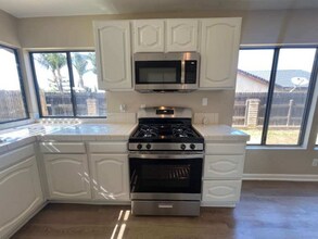1835 Bern Dr in Corona, CA - Building Photo - Building Photo