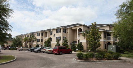 Meetinghouse at Collins Cove Senior Apartment in Jacksonville, FL - Foto de edificio - Building Photo