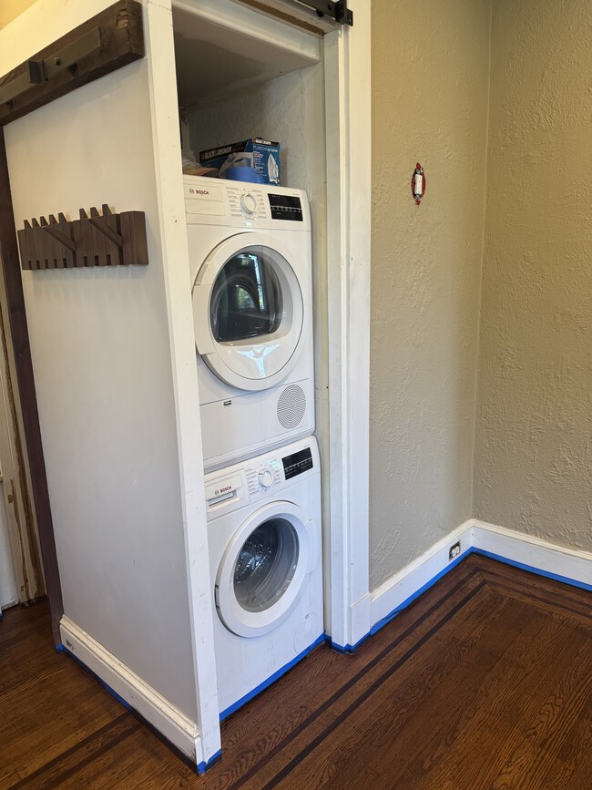 73 Edmondson Ridge Rd, Unit First Floor in Catonsville, MD - Building Photo - Building Photo