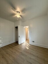 417 S 38th Ave in Omaha, NE - Building Photo - Building Photo