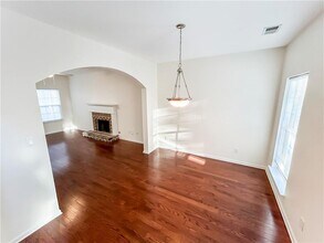 2027 Oakbluff Way SW in Austell, GA - Building Photo - Building Photo