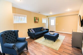 2762 Cameron Rd, Unit SI ID1431386P in Falls Church, VA - Building Photo - Building Photo