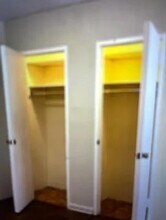 77 W 55th St in New York, NY - Foto de edificio - Building Photo