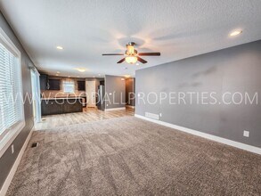 1306 Green Hills Dr in Norwalk, IA - Building Photo - Building Photo