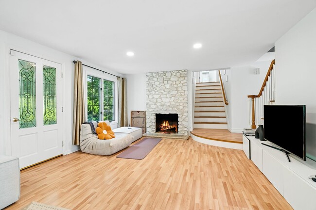 150 Saxon Wood Rd in Scarsdale, NY - Building Photo - Building Photo