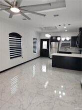 8 W Woodson Dr in Edinburg, TX - Building Photo - Building Photo