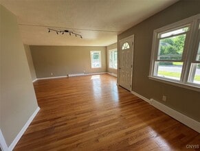311 Hartford Pl in Utica, NY - Building Photo - Building Photo