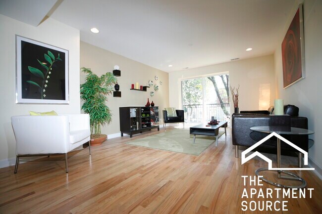 6954 N Greenview Ave in Chicago, IL - Building Photo - Building Photo