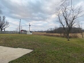 4305 E Maple Manor Pkwy in Muncie, IN - Building Photo - Building Photo