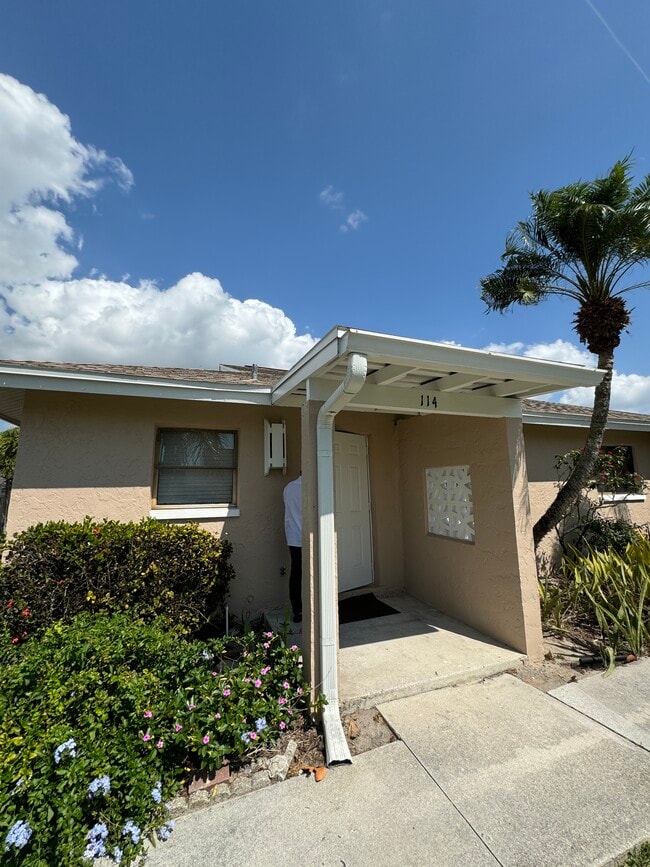 property at 27671 Arroyal Rd