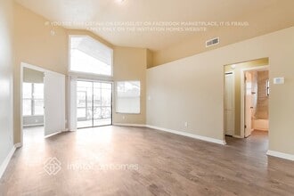 242 Lakebreeze Cir in Lake Mary, FL - Foto de edificio - Building Photo