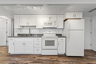 4883 E Silver Ridge Rd in Eagle Mountain, UT - Foto de edificio - Building Photo