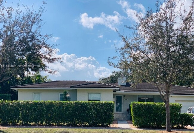 1240 S Alhambra Cir in Coral Gables, FL - Building Photo - Building Photo