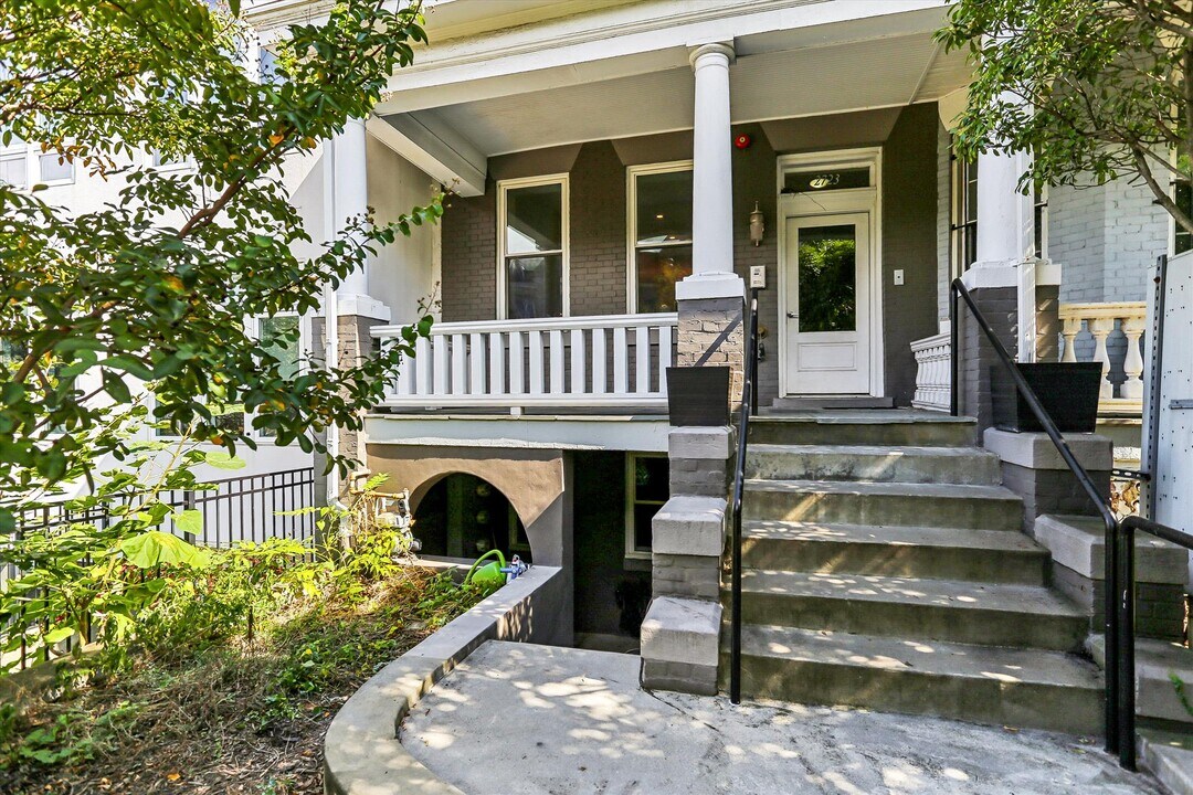 2723 13th St NW in Washington, DC - Building Photo