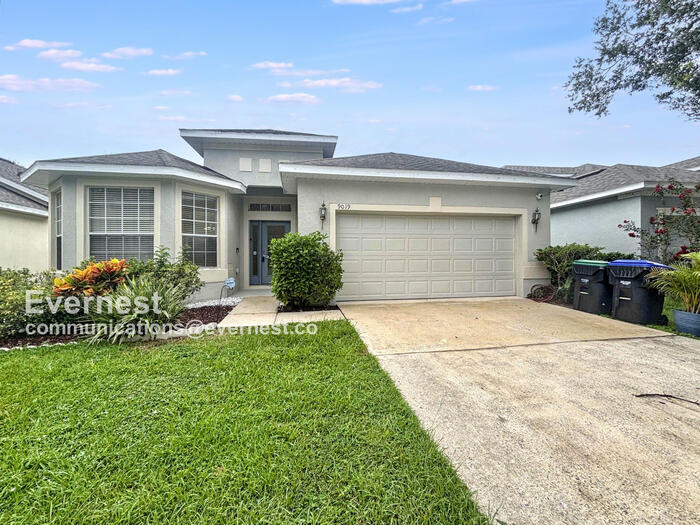 9019 Edenshire Cir in Orlando, FL - Building Photo