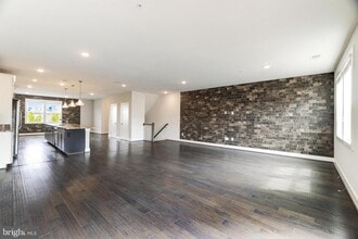 44750 Tiverton Sq in Ashburn, VA - Building Photo - Building Photo