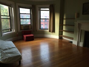 429 Marlborough St, Unit 2 in Boston, MA - Foto de edificio - Building Photo