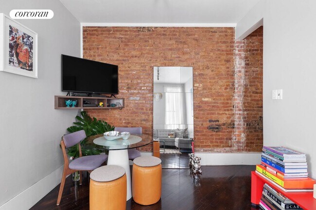 254 W 25th St in New York, NY - Building Photo - Building Photo