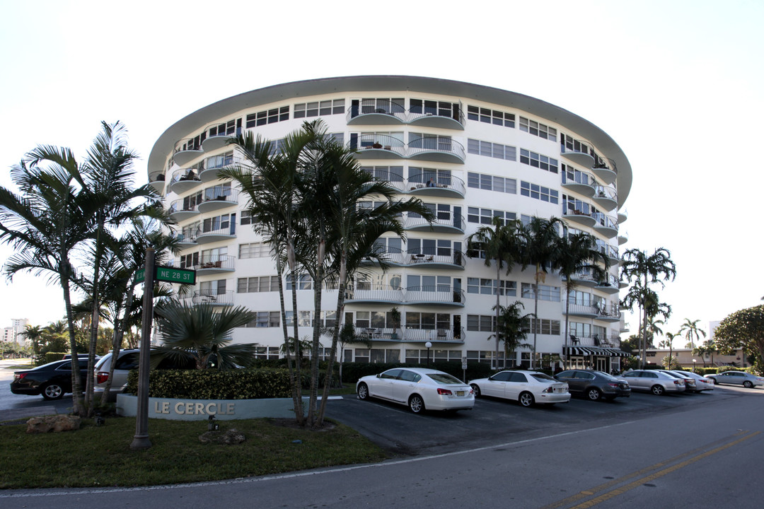 Le Cercle Condominiums in Fort Lauderdale, FL - Building Photo